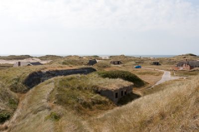 Udsigt fra Regelbau 120 bunkeren i kystbatteriet i Krylen