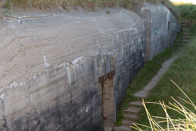 Mandskabsbunker bag kanonstilling